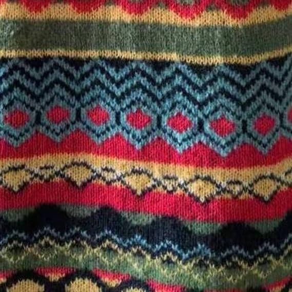 Liv – Sweater with Nordic Shoulder Patter